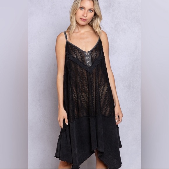 New POL Black Lace Dress with Hook & Eye Closure Stunning Size Large - Picture 4 of 4